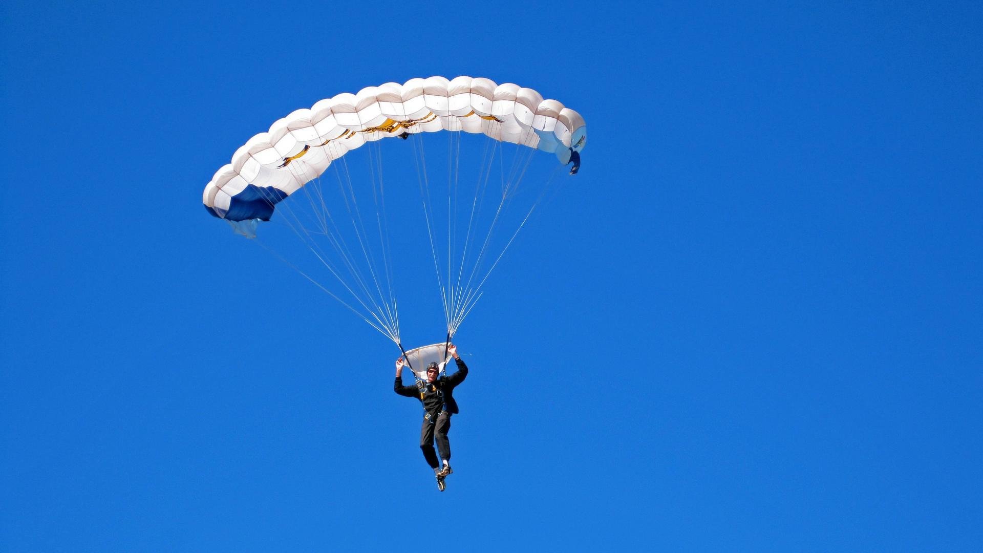 篮球公益训练营积极推广全民健身理念，篮球公益营销策划方案